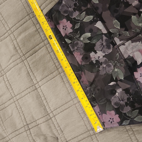 RBX Women's Floral Leggings - Black and Purple Size XL, new Without Tags! - Picture 5 of 8